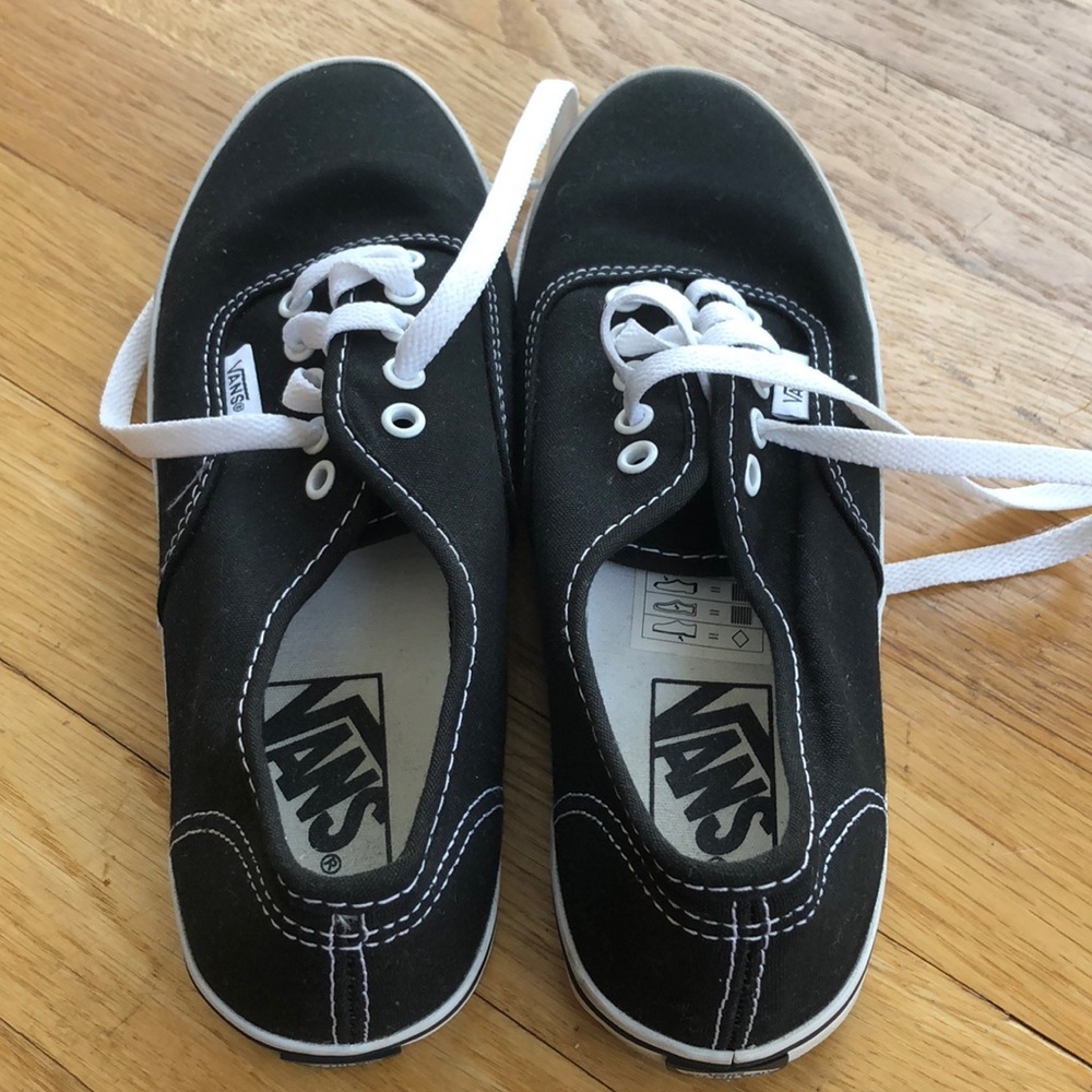 Black Vans US Men’s 5, US Women’s 6.5.